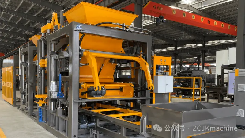 آلات تصنيع البلوك التي تعمل بمحرك مؤازر: تقليل تكاليف الكهرباء بنسبة 30-50% باستخدام تكنولوجيا موفرة للطاقة
