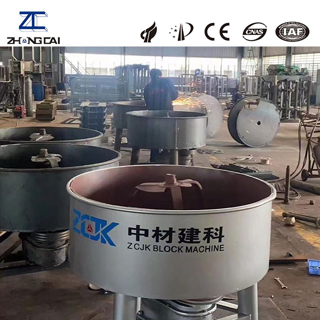 خلاطة خرسانة جاهزة